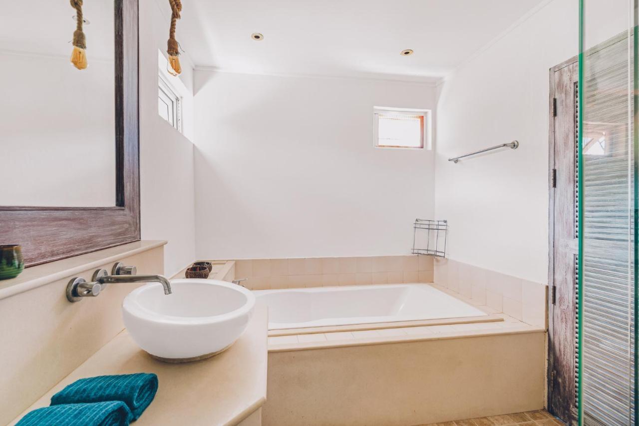 Samui Art Villa ボプート エクステリア 写真